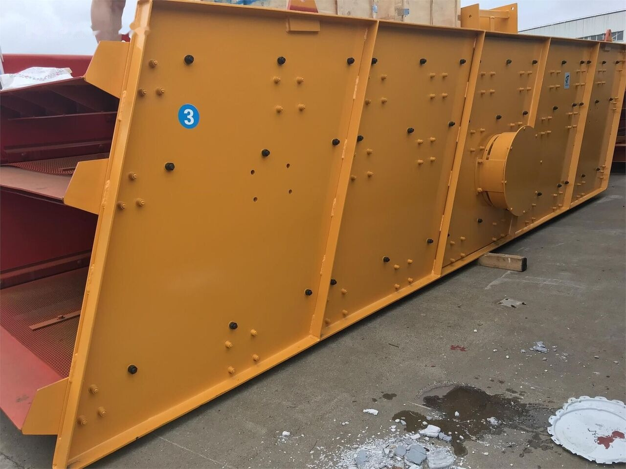 Kinglink Triple decks Vibrating Screen 3YK1860 | 6X20' - فرازة: صورة 1 Kinglink Triple decks Vibrating Screen 3YK1860 | 6X20' - فرازة: صورة 1