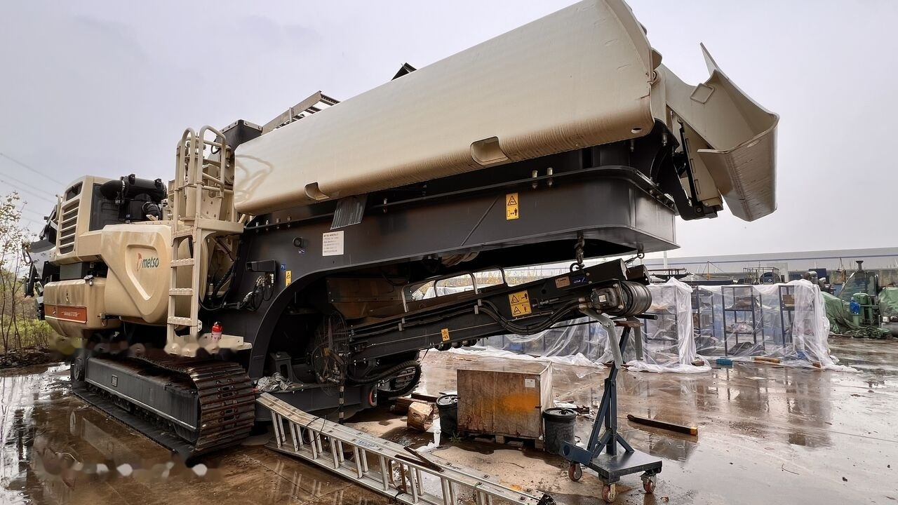 Metso NEW Lokotrack LT1213S mobile horizontal impact crusher - كسارة متحركه: صورة 5 Metso NEW Lokotrack LT1213S mobile horizontal impact crusher - كسارة متحركه: صورة 5
