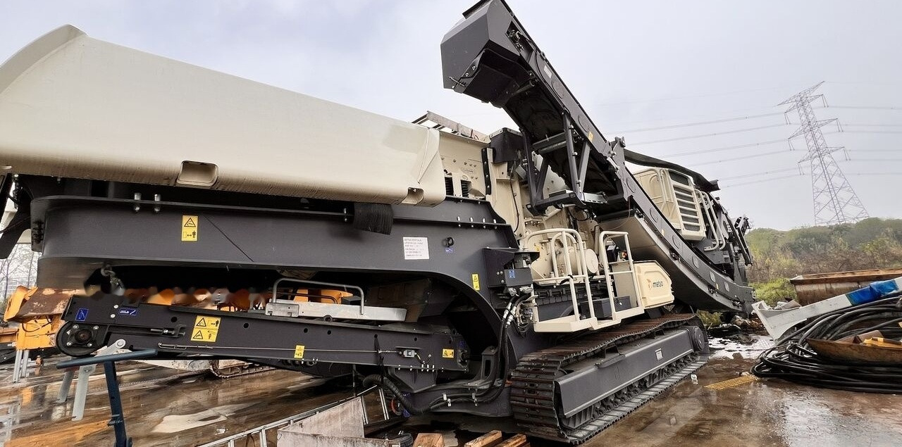 Metso NEW Lokotrack LT1213S mobile horizontal impact crusher - كسارة متحركه: صورة 3 Metso NEW Lokotrack LT1213S mobile horizontal impact crusher - كسارة متحركه: صورة 3