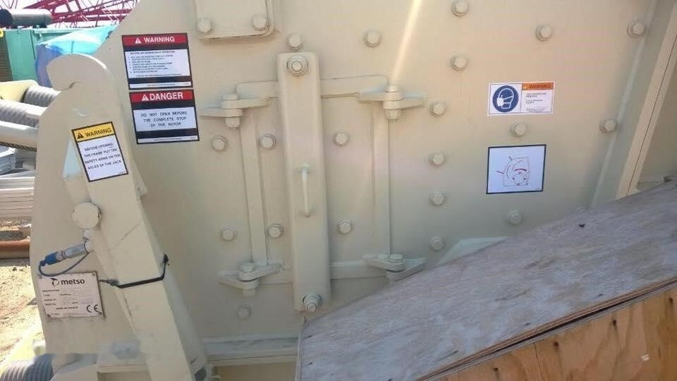 Metso NP1315 - كسارة التصادمية: صورة 4 Metso NP1315 - كسارة التصادمية: صورة 4