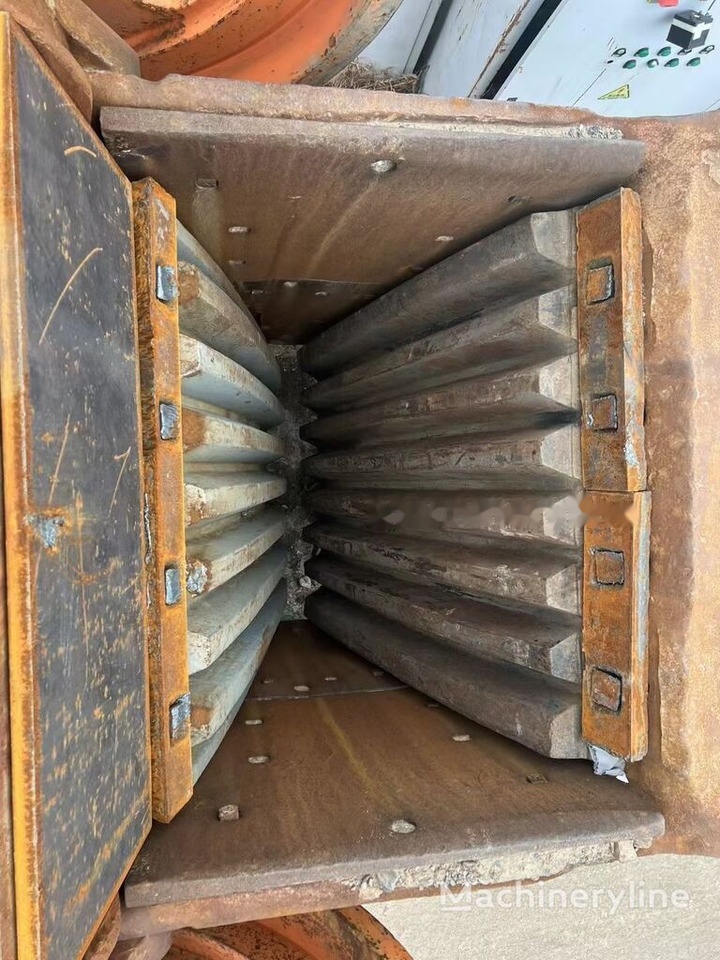 Sandvik CJ412 Rock Jaw Crusher - كسارة فكية: صورة 2 Sandvik CJ412 Rock Jaw Crusher - كسارة فكية: صورة 2