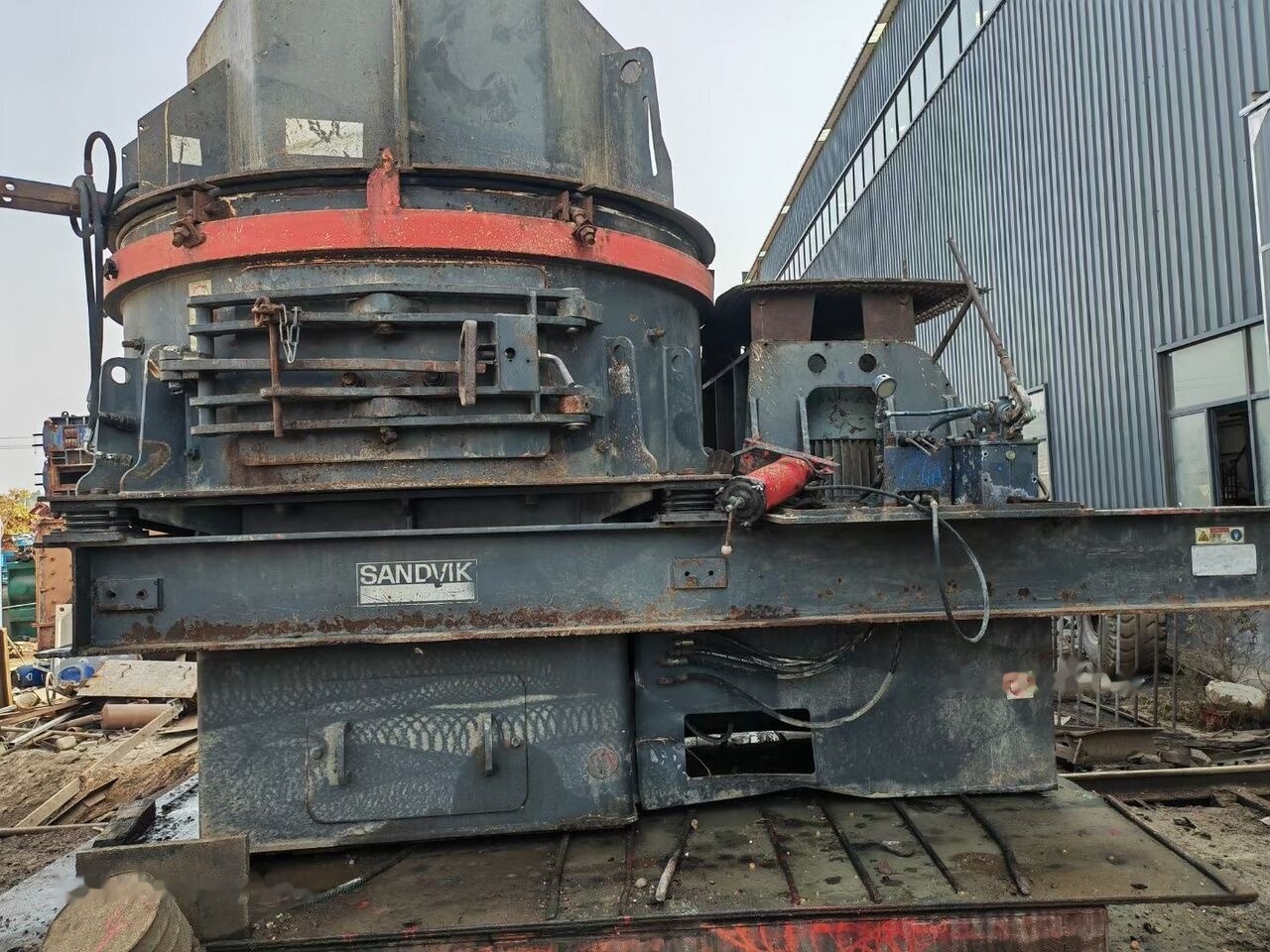 Sandvik CV117 VSI Crusher - كسارة التصادمية: صورة 1 Sandvik CV117 VSI Crusher - كسارة التصادمية: صورة 1