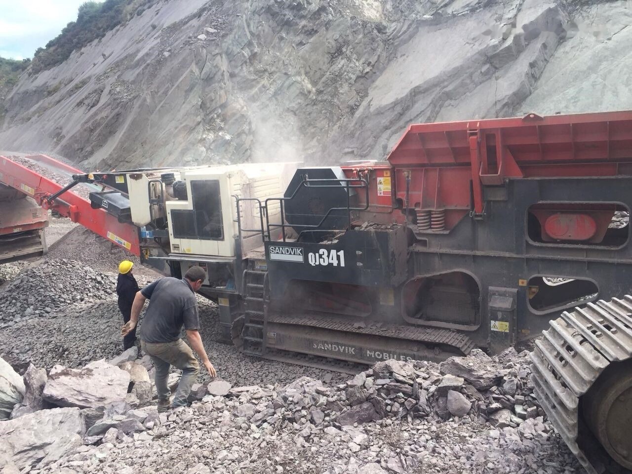 Sandvik QJ341 Mobile Crushing Plant - كسارة متحركه: صورة 1 Sandvik QJ341 Mobile Crushing Plant - كسارة متحركه: صورة 1