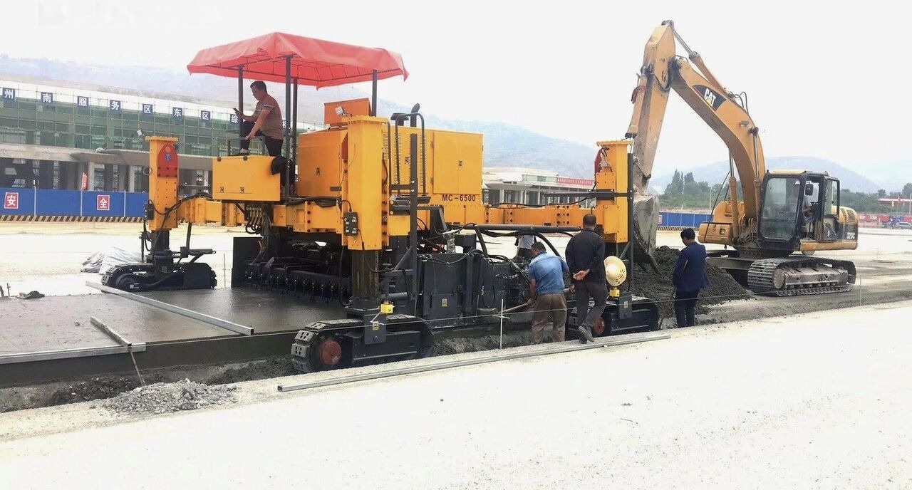 Wirtgen SP500 Concrete Slipform Paver - آلة رصف الخرسانة: صورة 2 Wirtgen SP500 Concrete Slipform Paver - آلة رصف الخرسانة: صورة 2