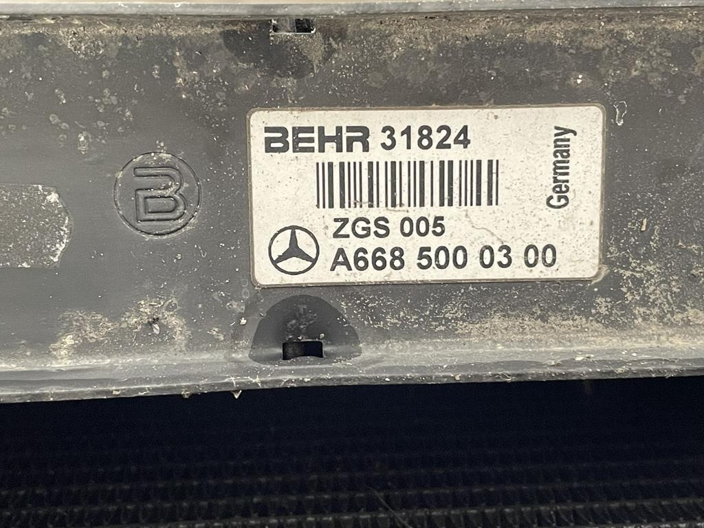 BEHR FOR MERCEDES VARIO - A 668 500 03 00 - مبرد المحرك - شاحنة: صورة 4 BEHR FOR MERCEDES VARIO - A 668 500 03 00 - مبرد المحرك - شاحنة: صورة 4