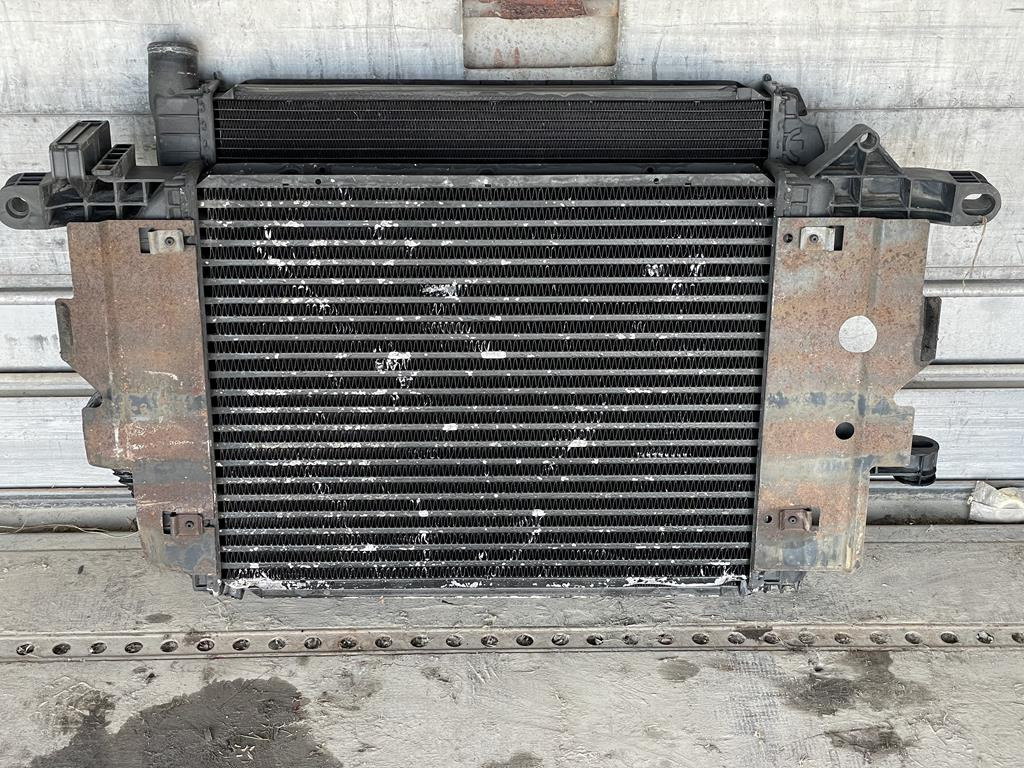 BEHR FOR MERCEDES VARIO - A 668 500 03 00 - مبرد المحرك - شاحنة: صورة 1 BEHR FOR MERCEDES VARIO - A 668 500 03 00 - مبرد المحرك - شاحنة: صورة 1