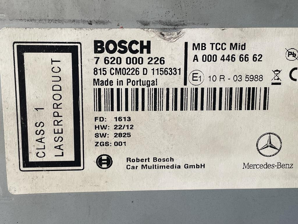 BOSCH RADIO FOR MERCEDES ACTROS MP4 - A 0004466662 - الكابينة والداخلية - شاحنة: صورة 3 BOSCH RADIO FOR MERCEDES ACTROS MP4 - A 0004466662 - الكابينة والداخلية - شاحنة: صورة 3