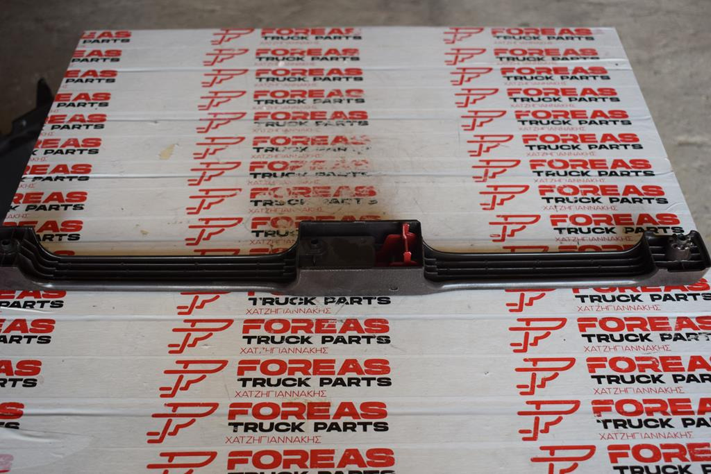 MERCEDES-BENZ 814 INTERNAL DOOR HANDLE - BROWN - باب و قطع الغيار - شاحنة: صورة 2 MERCEDES-BENZ 814 INTERNAL DOOR HANDLE - BROWN - باب و قطع الغيار - شاحنة: صورة 2