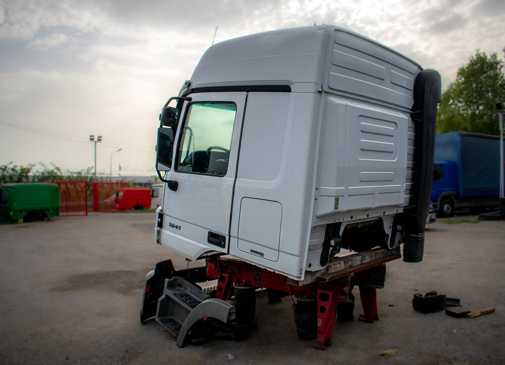 MERCEDES-BENZ ACTROS MP2 LARGE (MEGA) - كابينة - شاحنة: صورة 4 MERCEDES-BENZ ACTROS MP2 LARGE (MEGA) - كابينة - شاحنة: صورة 4