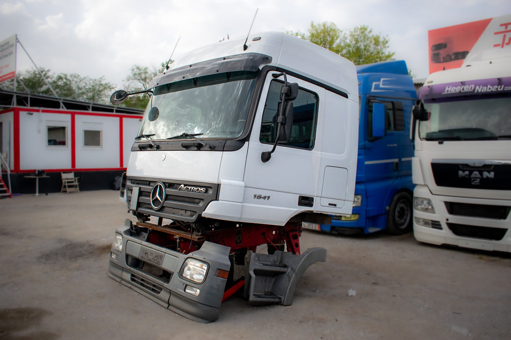 MERCEDES-BENZ ACTROS MP2 LARGE (MEGA) - كابينة - شاحنة: صورة 1 MERCEDES-BENZ ACTROS MP2 LARGE (MEGA) - كابينة - شاحنة: صورة 1