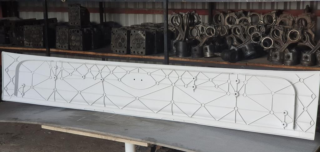 MERCEDES-BENZ ATEGO HOOD TOP PLASTIC - غطاء محرك المركبة - شاحنة: صورة 2 MERCEDES-BENZ ATEGO HOOD TOP PLASTIC - غطاء محرك المركبة - شاحنة: صورة 2