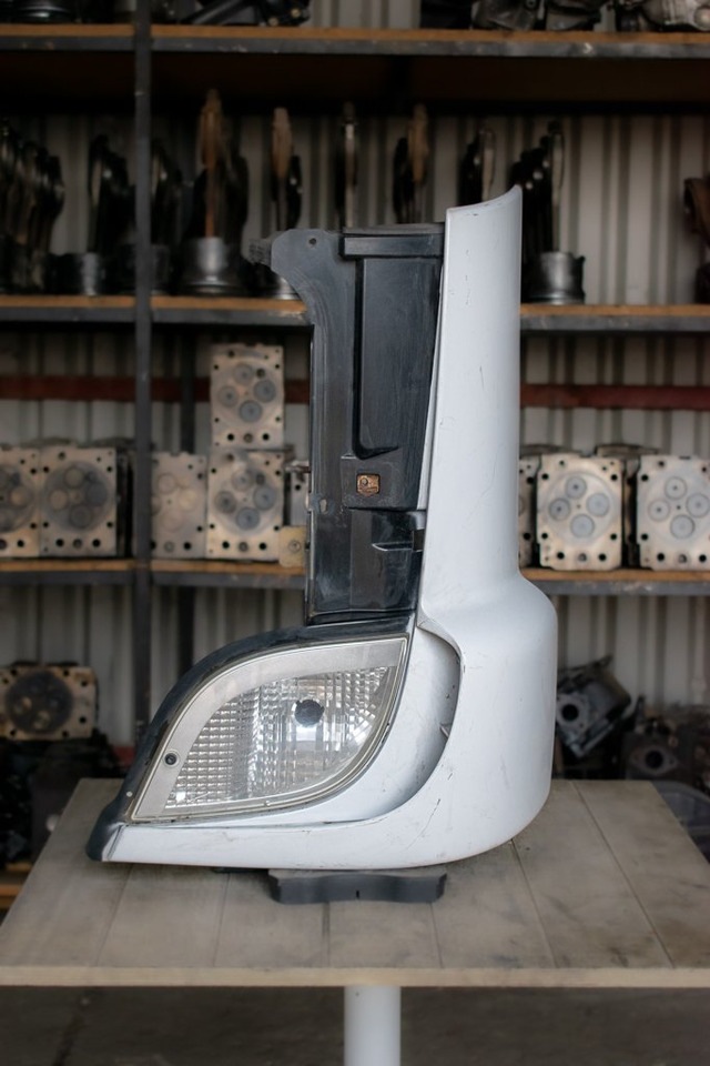 MERCEDES-BENZ ATEGO II WITH FLASH - DRIVER - ركن مصد السيارة - شاحنة: صورة 1 MERCEDES-BENZ ATEGO II WITH FLASH - DRIVER - ركن مصد السيارة - شاحنة: صورة 1