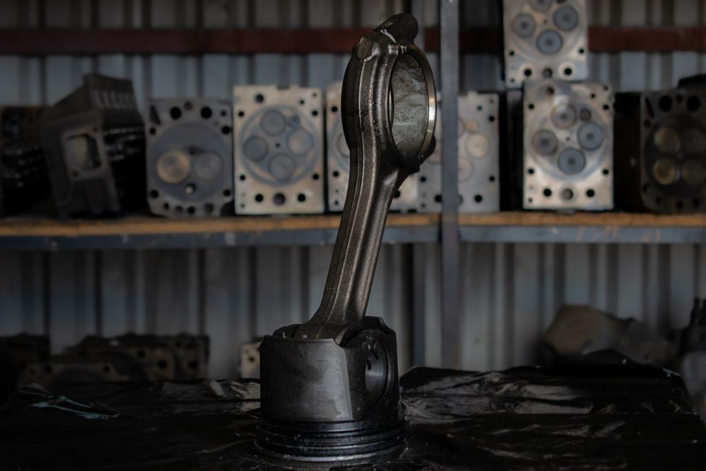 MERCEDES-BENZ AXOR EURO V WITH ENGINE CODE OM 460 - قضيب التوصيل - شاحنة: صورة 4 MERCEDES-BENZ AXOR EURO V WITH ENGINE CODE OM 460 - قضيب التوصيل - شاحنة: صورة 4