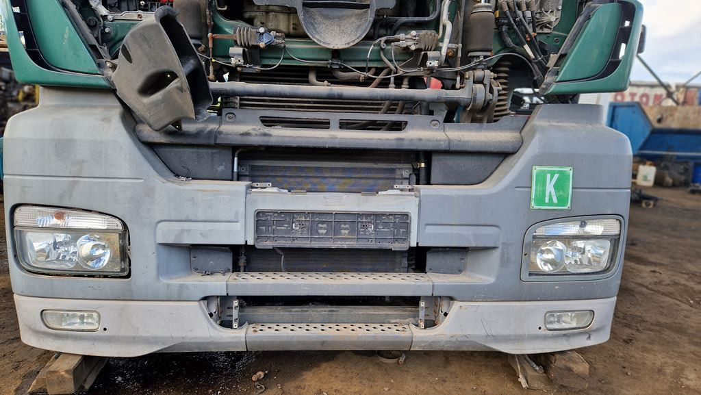 MERCEDES-BENZ AXOR - مصد العربة - شاحنة: صورة 1 MERCEDES-BENZ AXOR - مصد العربة - شاحنة: صورة 1