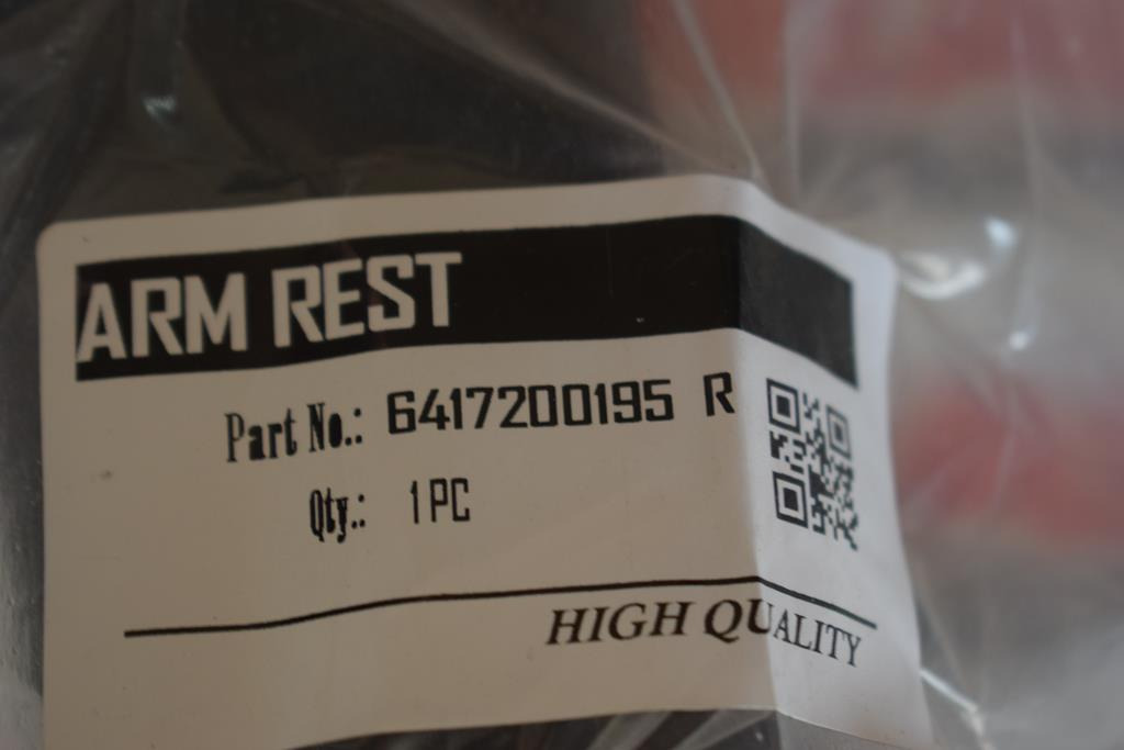 MERCEDES-BENZ INSIDE DOOR HANDLE - PASSENGER - باب و قطع الغيار - شاحنة: صورة 2 MERCEDES-BENZ INSIDE DOOR HANDLE - PASSENGER - باب و قطع الغيار - شاحنة: صورة 2