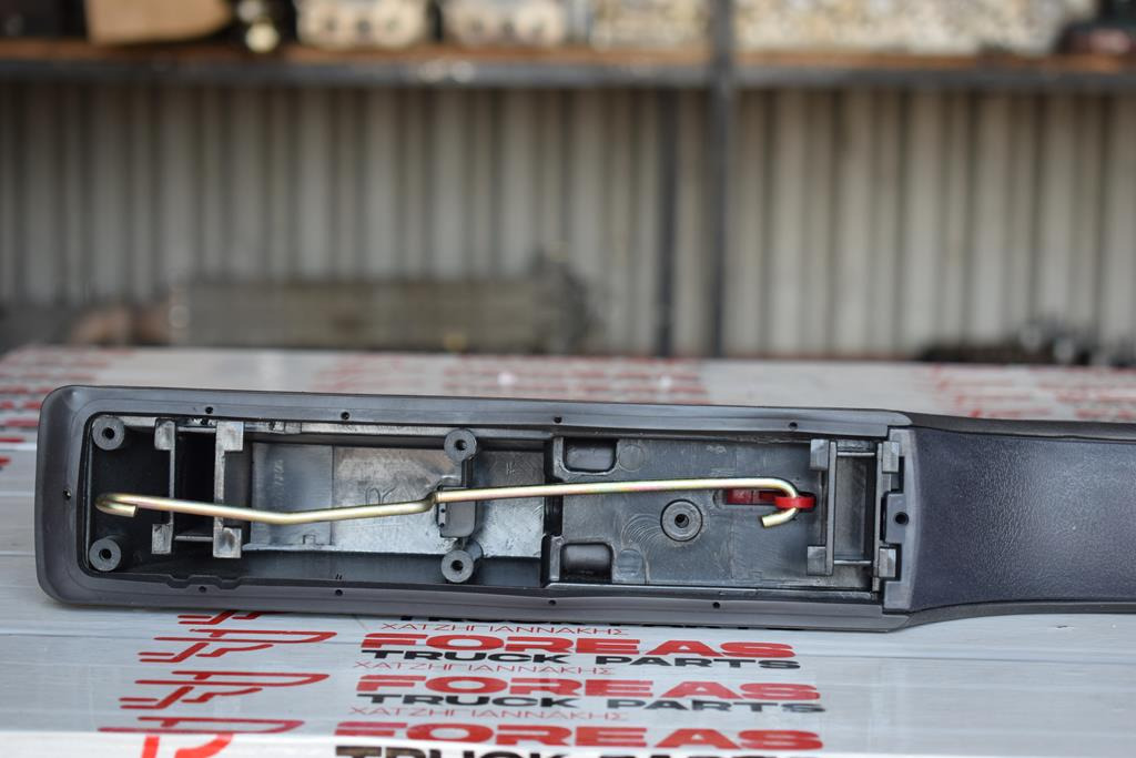 MERCEDES-BENZ INSIDE DOOR HANDLE - PASSENGER - باب و قطع الغيار - شاحنة: صورة 1 MERCEDES-BENZ INSIDE DOOR HANDLE - PASSENGER - باب و قطع الغيار - شاحنة: صورة 1