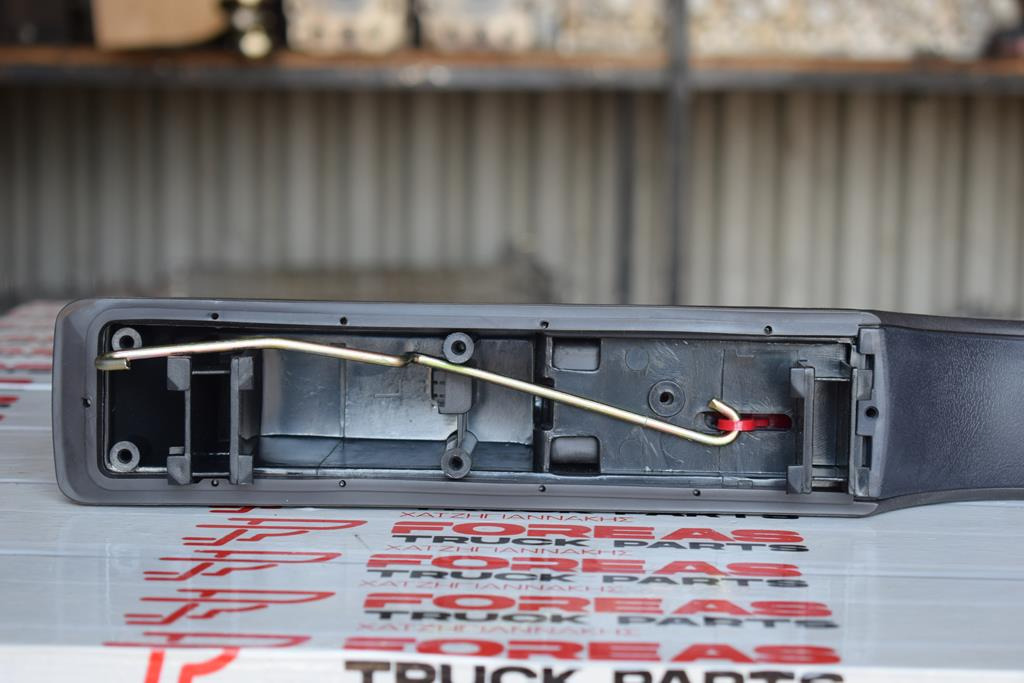 MERCEDES-BENZ LEFT INTERNAL DOOR HANDLE - DRIVER - باب و قطع الغيار - شاحنة: صورة 3 MERCEDES-BENZ LEFT INTERNAL DOOR HANDLE - DRIVER - باب و قطع الغيار - شاحنة: صورة 3