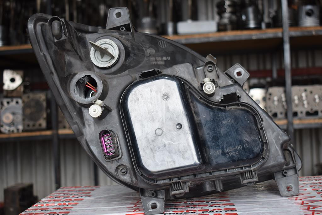 MERCEDES-BENZ SPRINTER 906 LEFT FRONT LIGHT - DRIVER - أضواء/ إضاءة - شاحنة: صورة 4 MERCEDES-BENZ SPRINTER 906 LEFT FRONT LIGHT - DRIVER - أضواء/ إضاءة - شاحنة: صورة 4