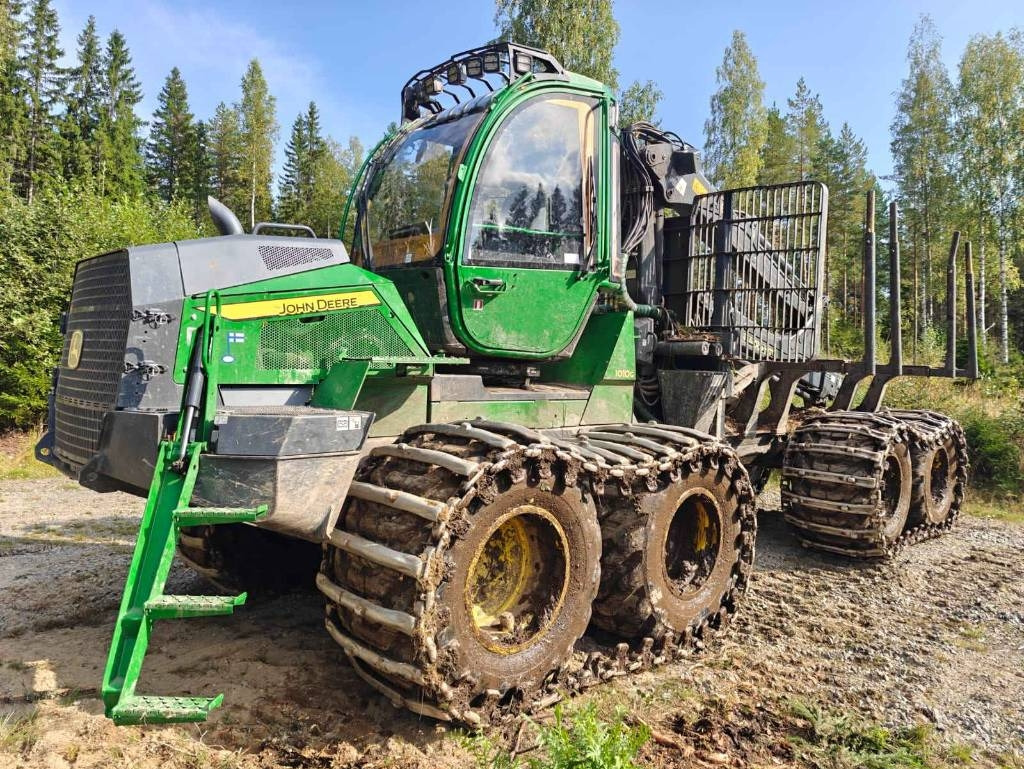 John Deere 1010 G - حافلة الغابات: صورة 1 John Deere 1010 G - حافلة الغابات: صورة 1