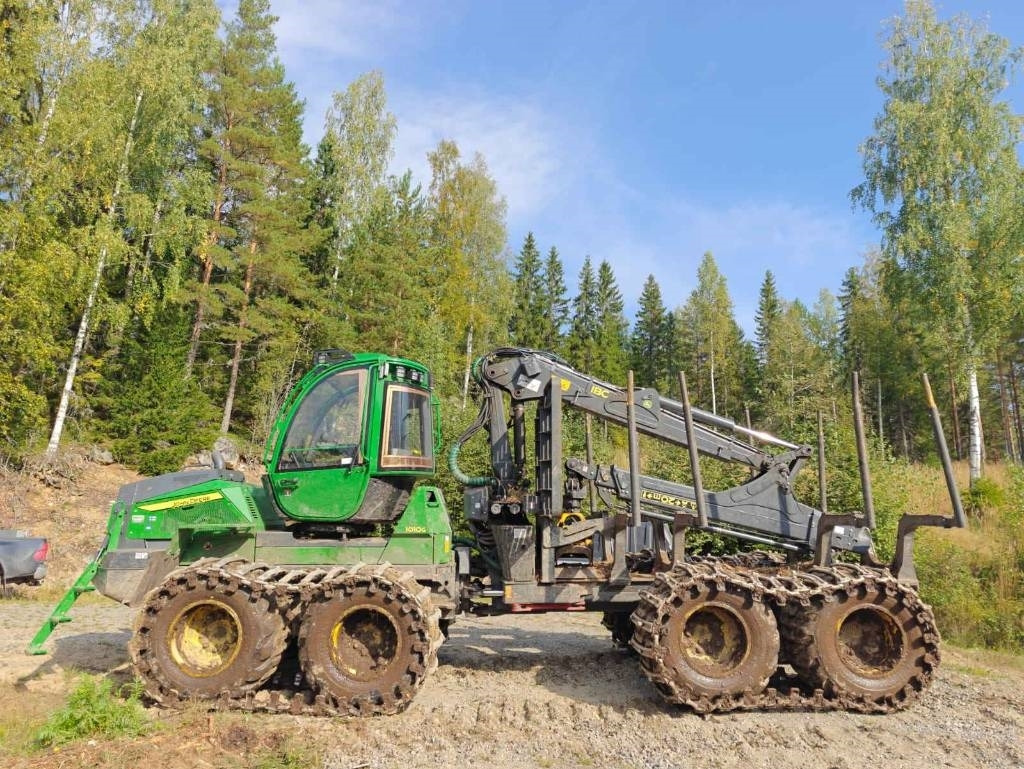John Deere 1010 G - حافلة الغابات: صورة 2 John Deere 1010 G - حافلة الغابات: صورة 2