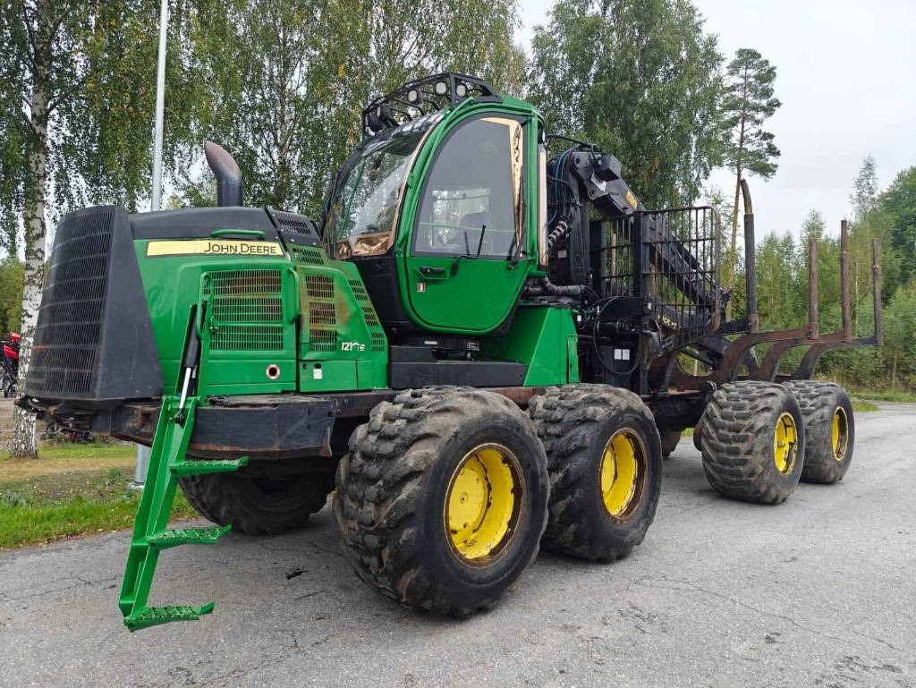 John Deere 1210 E  - حافلة الغابات: صورة 1 John Deere 1210 E  - حافلة الغابات: صورة 1