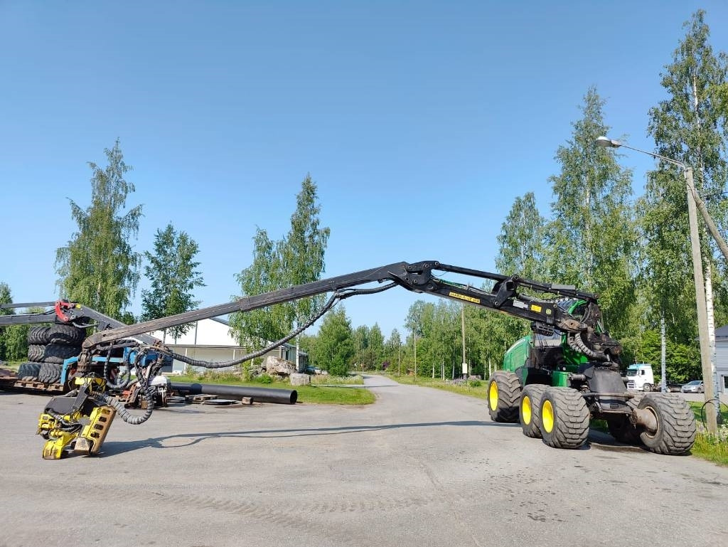 حصادة الأخشاب John Deere 1270 G: صورة 9
