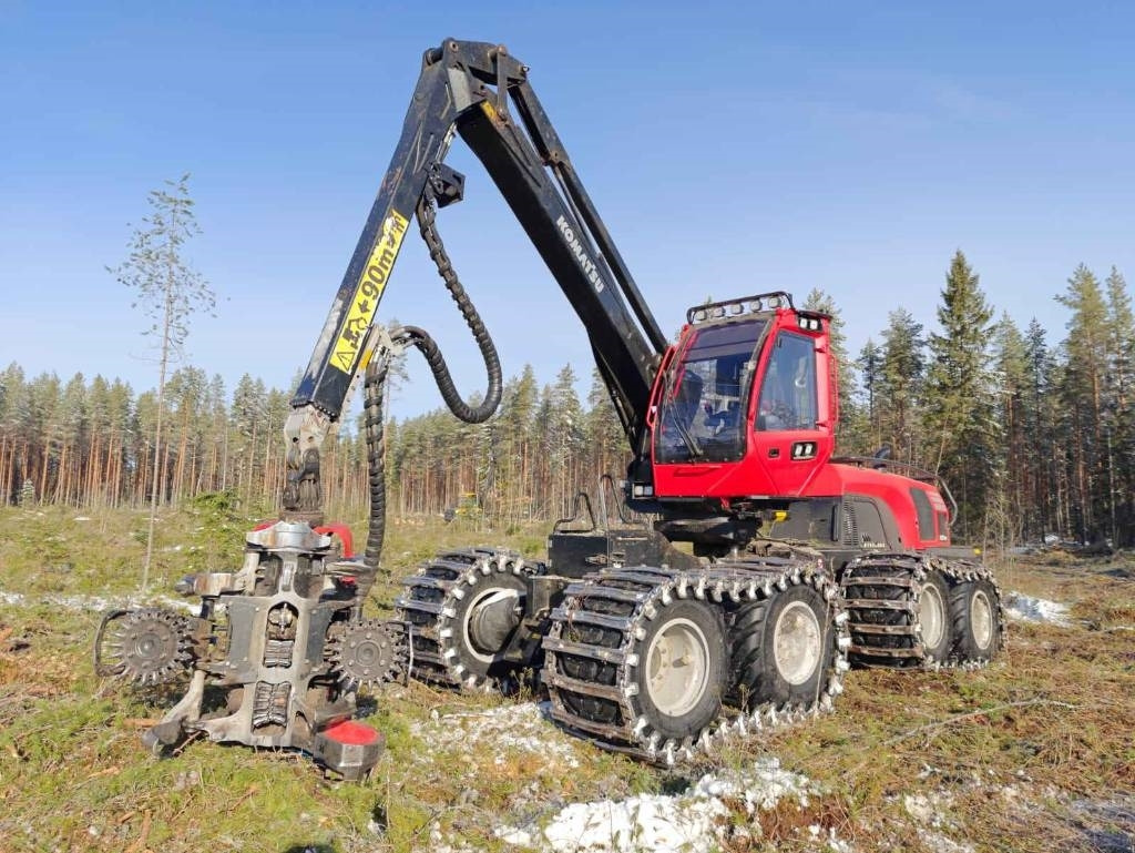 Komatsu 931 XC - حصادة الأخشاب: صورة 1 Komatsu 931 XC - حصادة الأخشاب: صورة 1