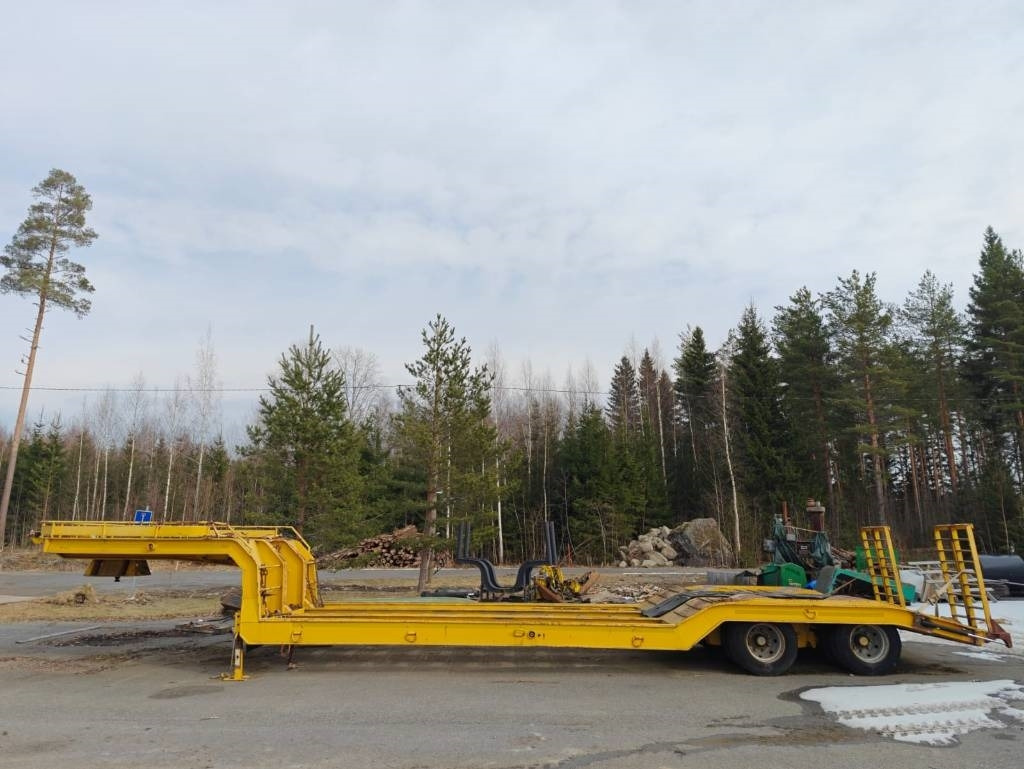 Ku-Ko Semi trailer - عربة منخفضة مسطحة نصف مقطورة: صورة 2 Ku-Ko Semi trailer - عربة منخفضة مسطحة نصف مقطورة: صورة 2