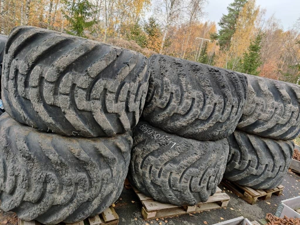 Nokian 800/40-26,5 - إطارات - معدات الغابات: صورة 1 Nokian 800/40-26,5 - إطارات - معدات الغابات: صورة 1