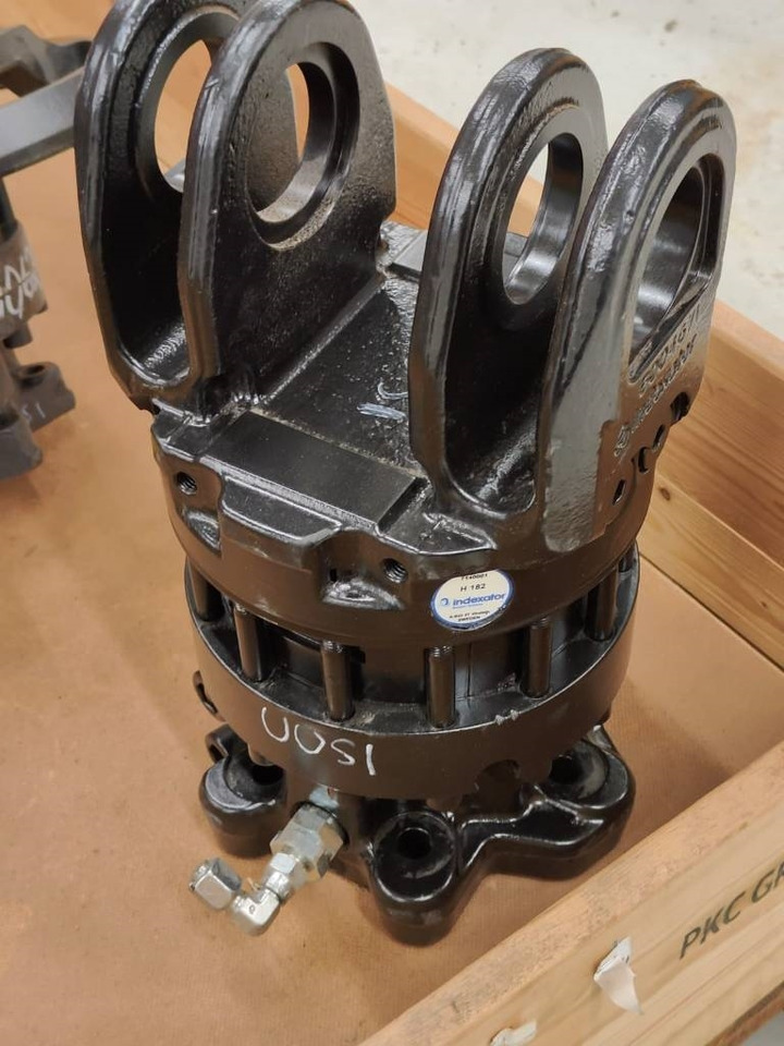 Spare parts Valve blocks, hydraulic motors, cylind - نظام الهيدروليك - معدات الغابات: صورة 1 Spare parts Valve blocks, hydraulic motors, cylind - نظام الهيدروليك - معدات الغابات: صورة 1