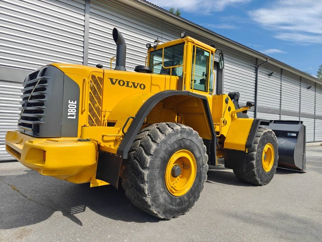 Volvo L 180 E - اللودر بعجل: صورة 5 Volvo L 180 E - اللودر بعجل: صورة 5