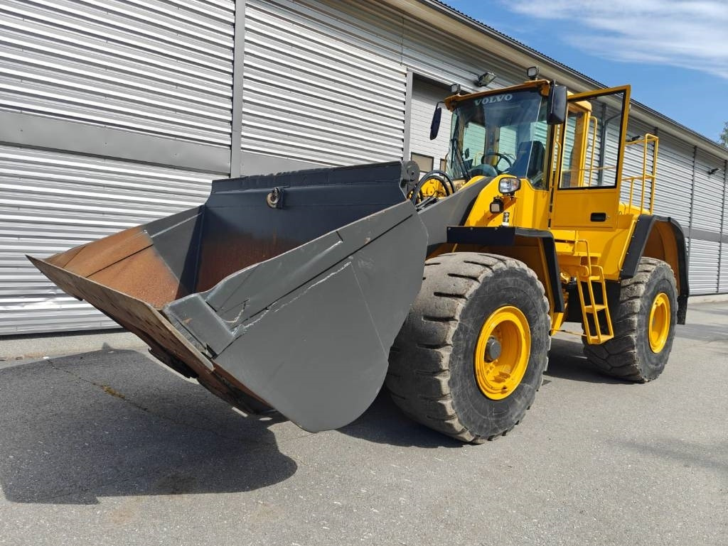 Volvo L 180 E - اللودر بعجل: صورة 1 Volvo L 180 E - اللودر بعجل: صورة 1