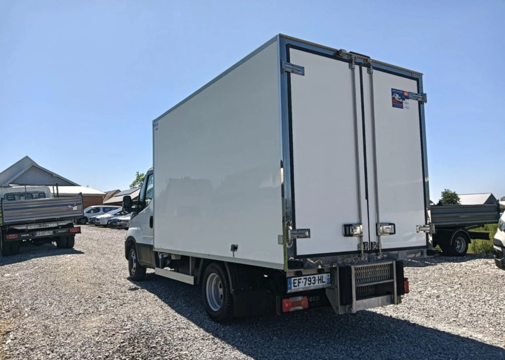 شاحنة مُبرّدة للتوصيل Iveco 35C13, 35C12, 35C14, 35C15: صورة 15