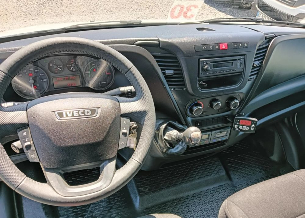 Iveco 35C13, 35C12, 35C14, 35C15 - شاحنة مُبرّدة للتوصيل: صورة 3 Iveco 35C13, 35C12, 35C14, 35C15 - شاحنة مُبرّدة للتوصيل: صورة 3