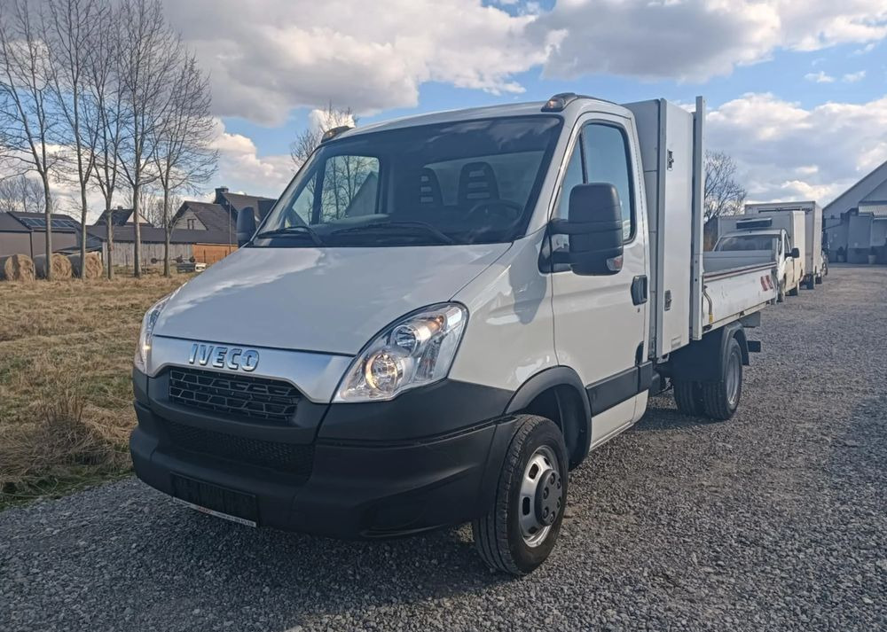 Iveco 35C13, 35C12 - قلاب صغير: صورة 3 Iveco 35C13, 35C12 - قلاب صغير: صورة 3