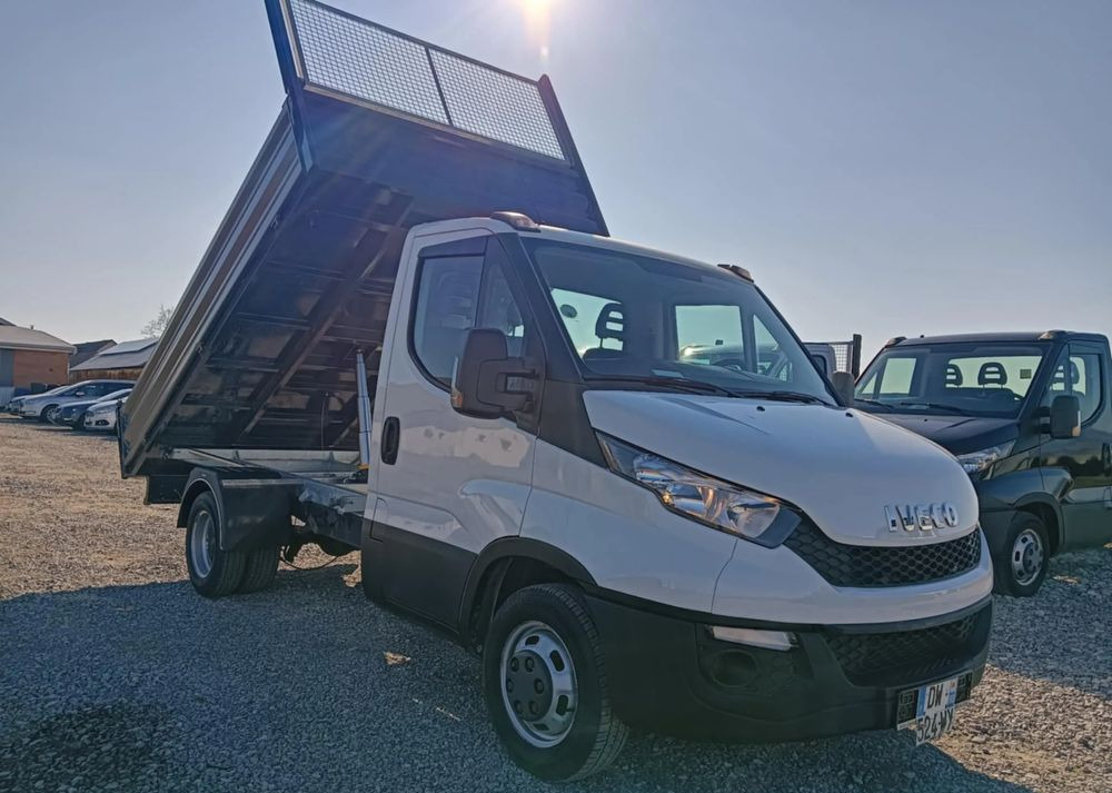 Iveco 35C15, 35C14, 35C13, 35C12 - قلاب صغير: صورة 4 Iveco 35C15, 35C14, 35C13, 35C12 - قلاب صغير: صورة 4