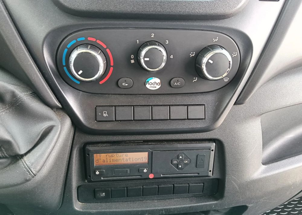 Iveco 35C18, 35C15, 35C13, 35C14, 70C18, 50C18 - شاحنة مغلقة الصندوق: صورة 5 Iveco 35C18, 35C15, 35C13, 35C14, 70C18, 50C18 - شاحنة مغلقة الصندوق: صورة 5