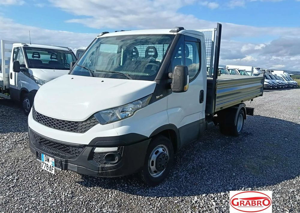 Iveco DAILY 35C13, 35C12, 35C14, 35C15 - قلاب صغير: صورة 1 Iveco DAILY 35C13, 35C12, 35C14, 35C15 - قلاب صغير: صورة 1