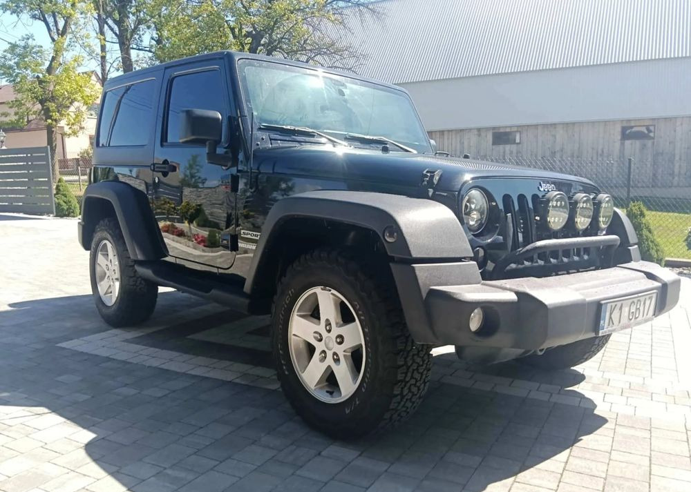 Jeep Wrangler 2.8 CRD Sport - كابريوليه: صورة 5 Jeep Wrangler 2.8 CRD Sport - كابريوليه: صورة 5