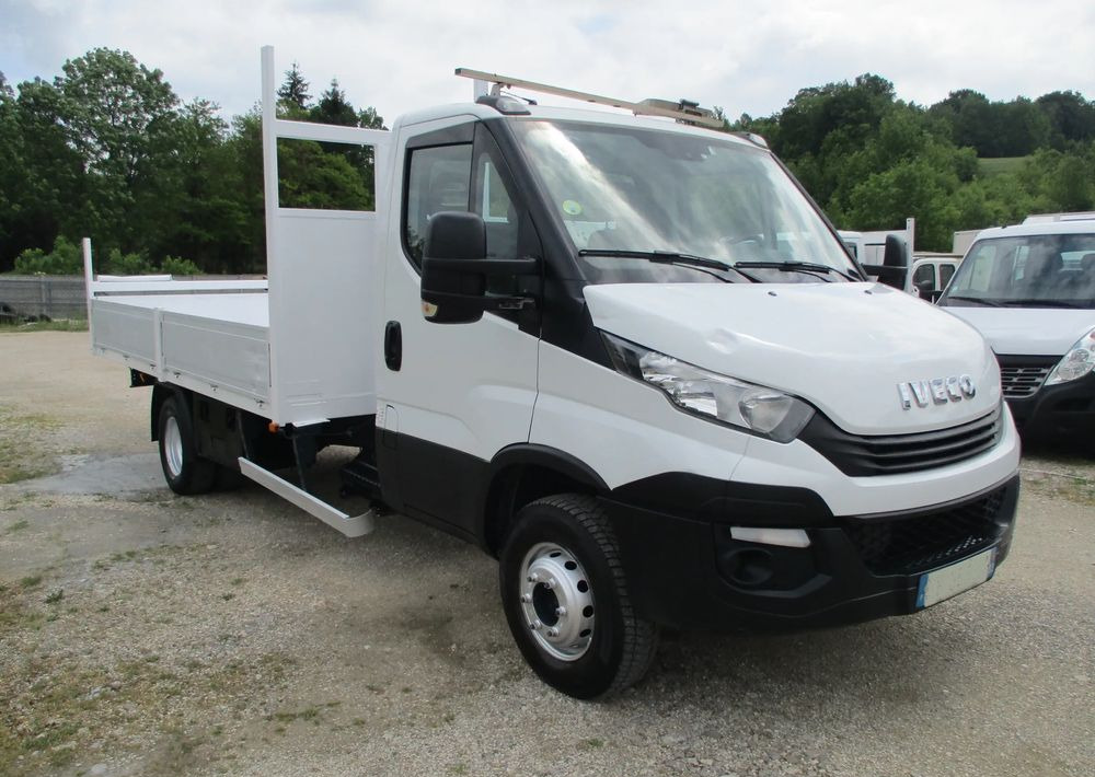 Iveco Daily 3.0 na bliźniaku 70C18 skrzynia, laweta, rama, HDS, 70-180 kiper - شاحنات مسطحة: صورة 2 Iveco Daily 3.0 na bliźniaku 70C18 skrzynia, laweta, rama, HDS, 70-180 kiper - شاحنات مسطحة: صورة 2