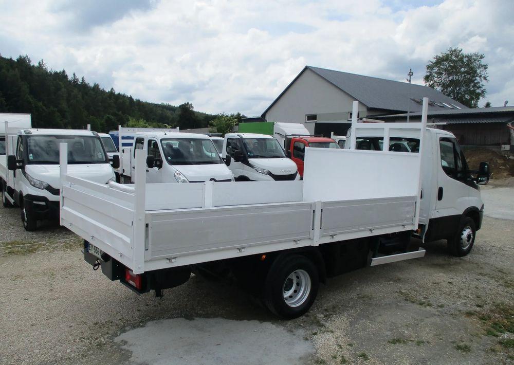 Iveco Daily 3.0 na bliźniaku 70C18 skrzynia, laweta, rama, HDS, 70-180 kiper - شاحنات مسطحة: صورة 4 Iveco Daily 3.0 na bliźniaku 70C18 skrzynia, laweta, rama, HDS, 70-180 kiper - شاحنات مسطحة: صورة 4