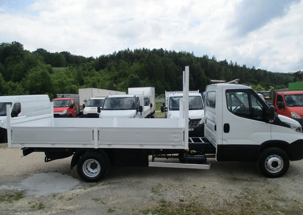 Iveco Daily 3.0 na bliźniaku 70C18 skrzynia, laweta, rama, HDS, 70-180 kiper - شاحنات مسطحة: صورة 2 Iveco Daily 3.0 na bliźniaku 70C18 skrzynia, laweta, rama, HDS, 70-180 kiper - شاحنات مسطحة: صورة 2