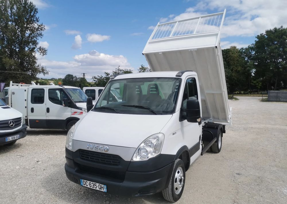 Iveco Daily 35C11 Kiper wywrotka Hak Bliźniak sprowadzony 35C12 - قلاب صغير: صورة 1 Iveco Daily 35C11 Kiper wywrotka Hak Bliźniak sprowadzony 35C12 - قلاب صغير: صورة 1