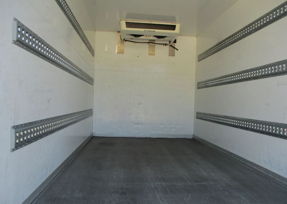 شاحنة مُبرّدة للتوصيل Iveco Daily 35C13 chłodnia Mroźnia na bliźniaku 35-130 Thermo King agregat: صورة 10