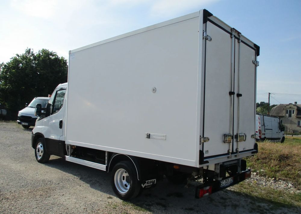 شاحنة مُبرّدة للتوصيل Iveco Daily 35C13 chłodnia Mroźnia na bliźniaku 35-130 Thermo King agregat: صورة 6