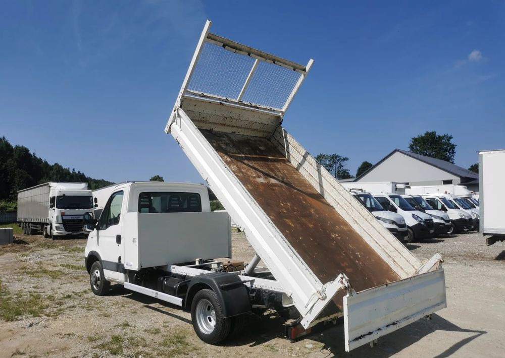 Iveco Daily 35C15 Kiper 3.0 - 150KM wywrotka Hak Bliźniak blokada mostu Klima - قلاب صغير: صورة 3 Iveco Daily 35C15 Kiper 3.0 - 150KM wywrotka Hak Bliźniak blokada mostu Klima - قلاب صغير: صورة 3