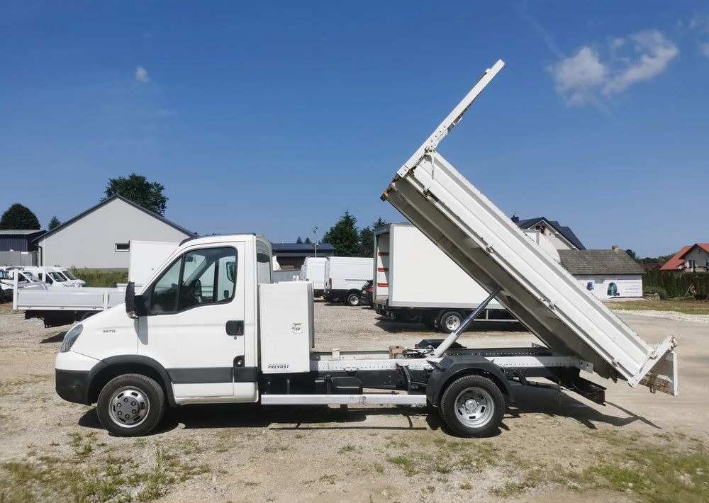 Iveco Daily 35C15 Kiper 3.0 - 150KM wywrotka Hak Bliźniak blokada mostu Klima - قلاب صغير: صورة 2 Iveco Daily 35C15 Kiper 3.0 - 150KM wywrotka Hak Bliźniak blokada mostu Klima - قلاب صغير: صورة 2