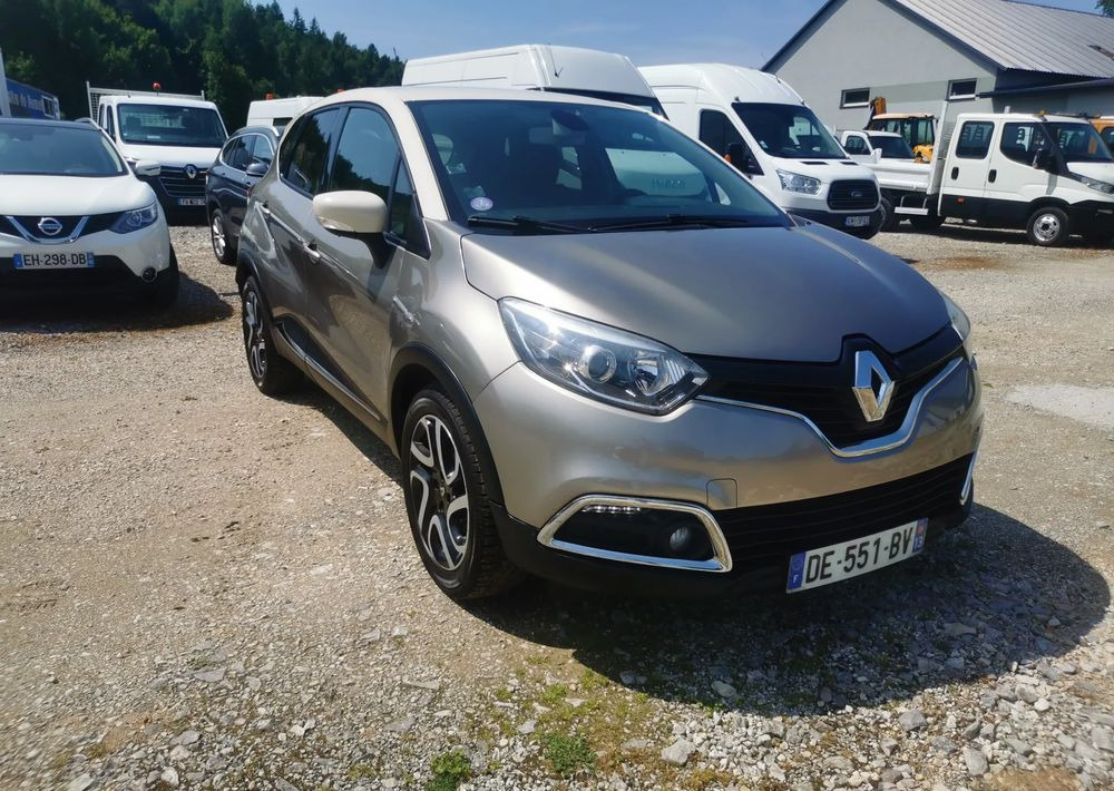 Renault Captur 0.9 Energy TCe Intens - سيارة دفع رباعي: صورة 1 Renault Captur 0.9 Energy TCe Intens - سيارة دفع رباعي: صورة 1