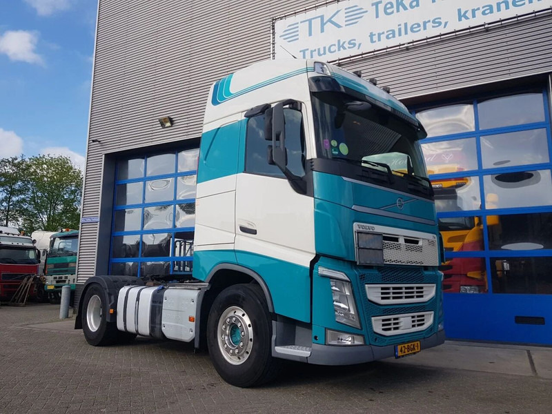 Volvo FH 420 ADR klasse EX/II, EX/III, FL en AT Double tank PTO - وحدة جر: صورة 5 Volvo FH 420 ADR klasse EX/II, EX/III, FL en AT Double tank PTO - وحدة جر: صورة 5