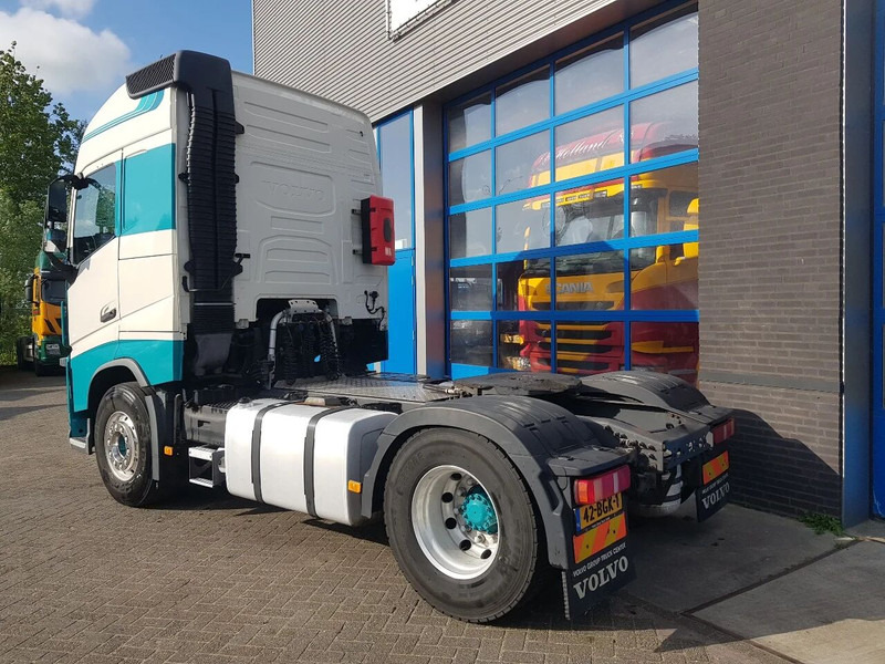 Volvo FH 420 ADR klasse EX/II, EX/III, FL en AT Double tank PTO - وحدة جر: صورة 4 Volvo FH 420 ADR klasse EX/II, EX/III, FL en AT Double tank PTO - وحدة جر: صورة 4